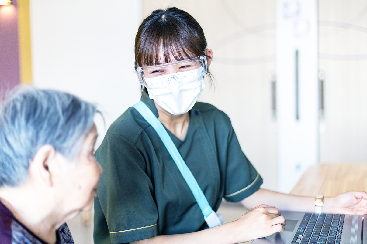チームや職場の雰囲気について教えてください。